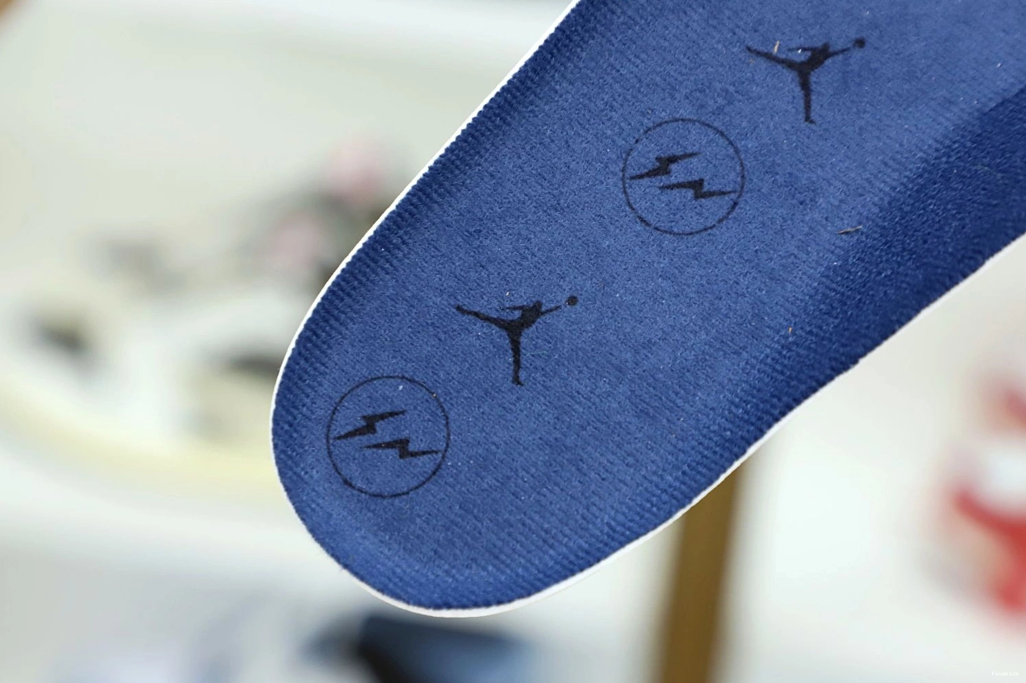 AIR 3 DESIGN RETRO 'WHITE' JORDAN X FRAGMENT SP 1227